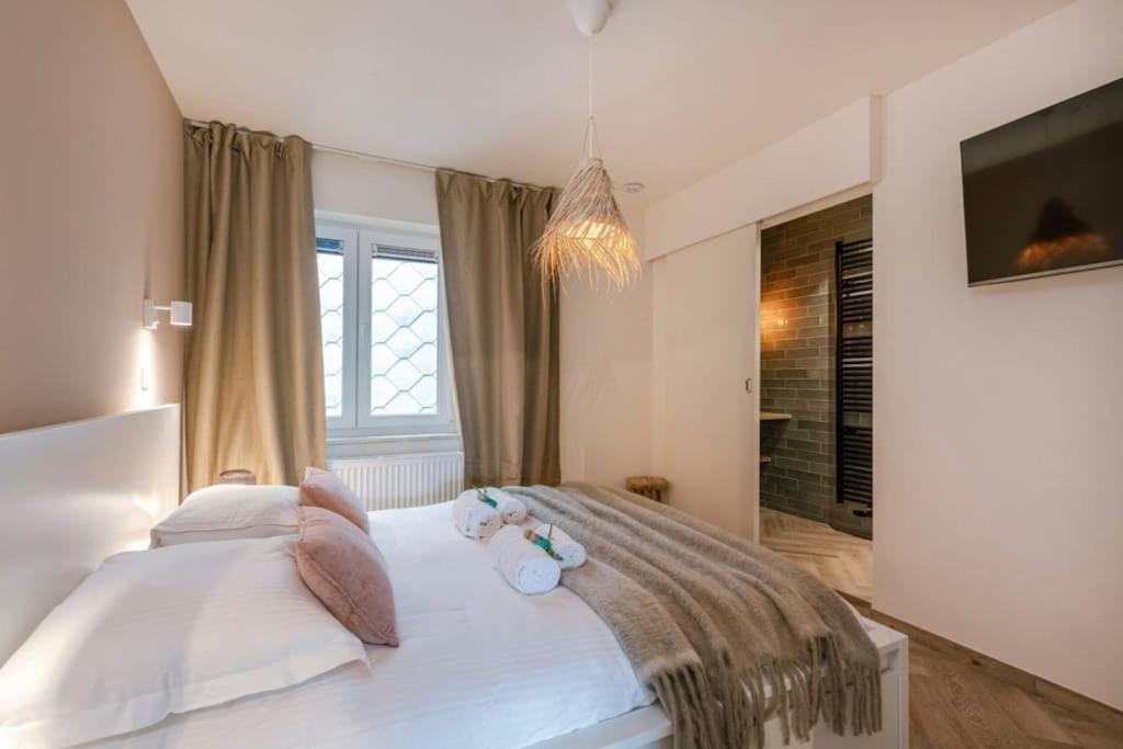 Juan - Stijlvol Appartement Met Uitzicht Op De Kaai Ostende Kültér fotó